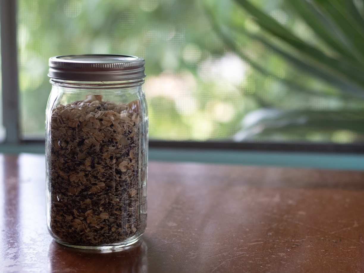 Maiʻa Muesli (32oz jar)